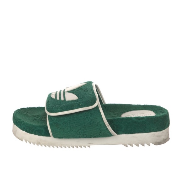 Gucci x Adidas Logo Slides - Picture 1 of 4